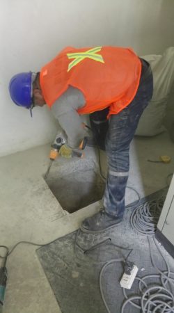 Obras Civiles: montaje de las bases para acelerógrafos